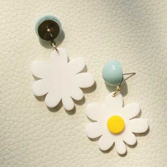 White, Yellow & Blue Daisy Design Spring, Fun Acrylic Earrings - Picture 5 of 5